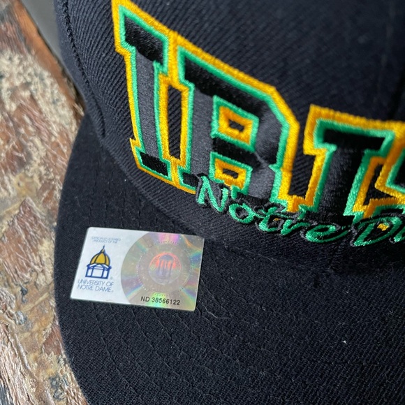 Notre Dame Fighting Irish Snapback Hat - Picture 2 of 7